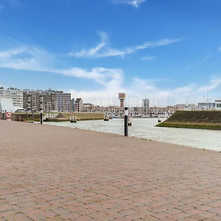 Beautiful Near Center 公寓