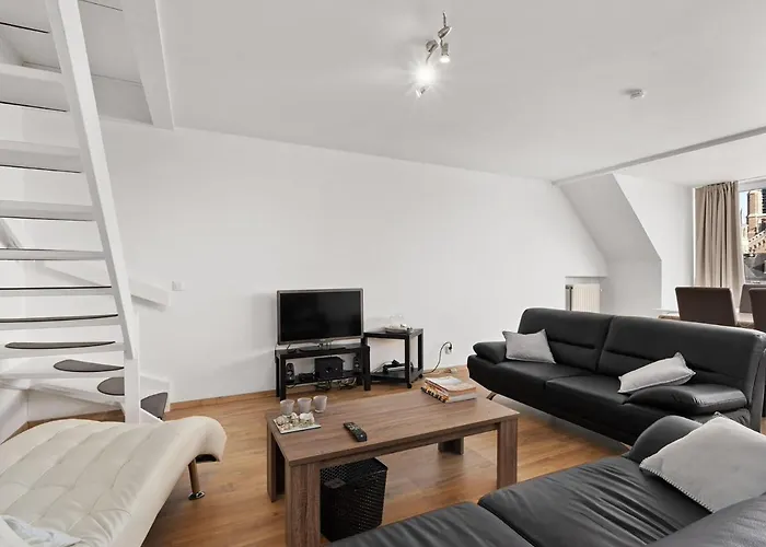 Beautiful Near Center 公寓 布兰肯贝赫