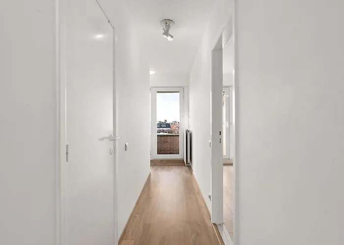 公寓 Beautiful Near Center *