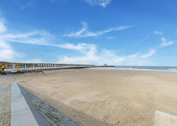 Beautiful Near Center * 布兰肯贝赫